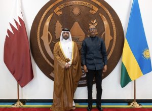 Perezida Kagame yakiriye impapuro za Ambasaderi mushya wa Qatar n'uw'u Buyapani