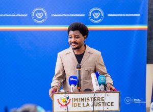 Minisitiri w'Ubutabera wa RDC yambuwe ubudahangarwa nyuma yo kwitakana Minisitiri w'Intebe