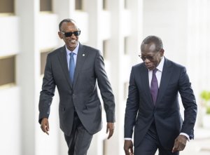 Perezida Paul Kagame yageze i Cotonou Bénin
