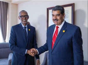  Perezida Kagame na mugenzi we wa Venezuela bagiranye ibiganiro bigamije gufatanya mu bukungu