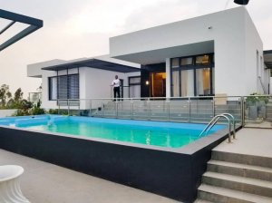 Reba inzu y'akataraboneka umuhanzi Tom Close yujuje mu Bugesera [AMAFOTO]