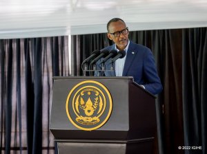 Karongi: Perezida Kagame yababajwe n'imibereho y'abatuye mu mudugudu wa Rugabano