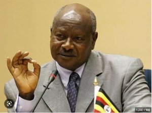 Perezida wa Uganda yinjiye mu kibazo cy'amabati yageneye abatuye Karamoja akanyerezwa