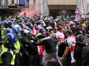 Minisitiri w'Intebe Starmer yikomye abamushinja kunanirwa gukemura ikibazo cy'abimukira