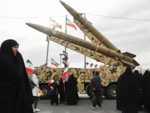 Iran yavuze ko idateze kuva ku izima mu gihe ikigabwaho ibitero