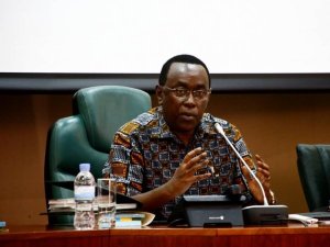 Rusesabagina yabereye ikigwari Abatutsi bari bahungiye muri Mille Collines-UBUHAMYA BWA Bernard Makuza