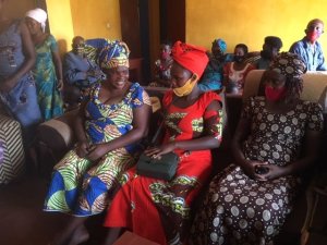 Musanze:Salongo yahurije hamwe abagore be 8 abaha impano z'uko bamwakiriye neza kandi babanye nawe neza[AMAFOTO]