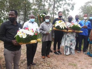 Kwibuka 27: Abanyamuryango ba RPF Bibungo muri Kanyinya bibutse jenoside yakorewe abatutsi mu 1994 baneremera uwayirokotse