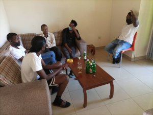 Kicukiro: Abantu 12 bafatiwe muri Motel barenze ku mabwiriza yo kurwanya COVID-19