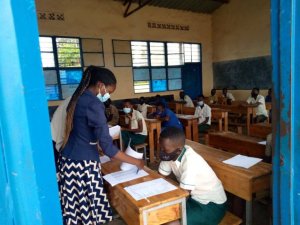 Abarangije amashuri abanza barimo n'abanduye Covid barakora ibizamini bya leta