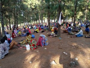 Abantu 10 muri 239 bafatiwe ku musozi wa Kanyarira bagiye gusenga basanzwe banduye Covid-19