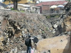 Rubavu: Abaturage barashinja ubuyobozi gucukura icyobo ku muhanda bikabateza igihombo