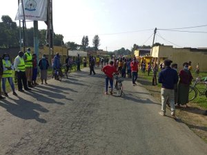 Gatuna: Ab'inkwakuzi babyukiye ku mupaka berekeza muri Uganda [AMAFOTO]