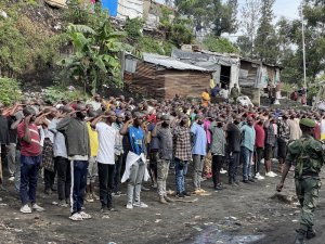 IFOTO Y'UMUNSI: Urubyiruko rw'abanyekongo ruri kwinjira mu gisirikare ku bwinshi