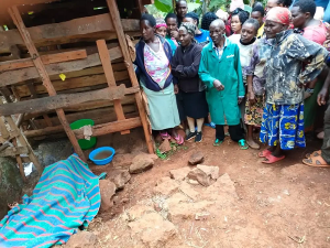 Abaturage bicishije amabuye umugabo wari umaze kwica umukunzi we