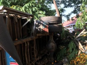 Imodoka ya FUSO yagonze ibitaro bya Gisenyi ihitana abantu batatu