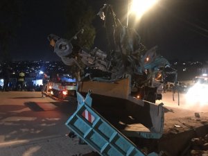 Gasabo: Imodoka ya Fuso yacitse Feri igonga indi yarimo Karugarama wabaye Minisitiri w'Ubutabera