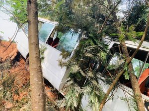 KICUKIRO-REBERO:Imodoka yari itwaye abanyeshuri yakoze impanuka ikomeye