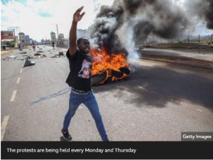 Kenya: AU yasabye abigaragambya gutuza ariko bakemererwa ibiganiro na leta 