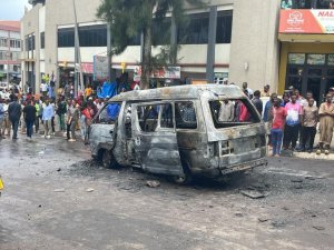 Nyarugenge:Imodoka yahiye irakongoka