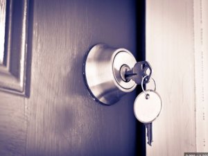 Uganda:Umurinzi yahagaritse akazi k'abakozi ba Leta 50 ku mpamvu itangaje