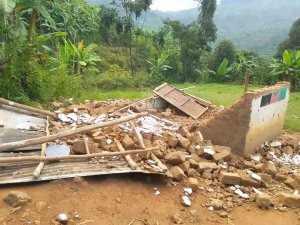 Burundi: Abataramenyekana bitwikiriye ijoro basenya Ibiro bya CNL 