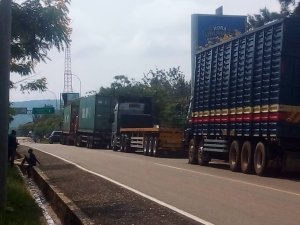 U Burundi bwanze ko amakamyo ava mu Rwanda yinjira iwabo /Icyo abaturage bavuga ku cyemezo cy'u Burundi