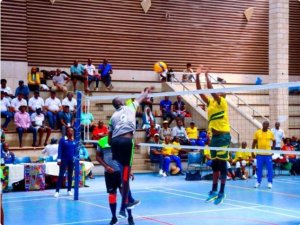 Abadepite b'u Rwanda begukanye igikombe mu mikino y'Inteko za EAC