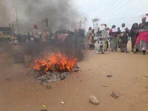 Abana n'abagore b'ingabo za RDC zapfiriye ku rugamba, bigaragambije