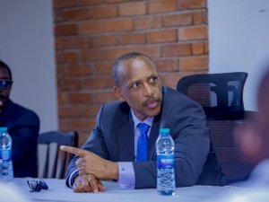 Amb.Gen Patrick Nyamvumba yasuye APR FC mbere yo gukina 1/2 cya CECAFA Kagame Cup 2025