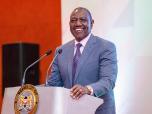 Perezida Ruto ntiyicuza gusaba Polisi kurasa abigaragambya mu kaguru