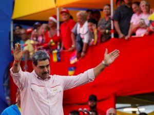 Perezida Maduro yavuze ku kiganiro yagiranye na Trump kuri telefone