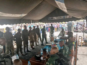 Abasirikare n'abapolisi ba RDC bakurikiranyweho guhunga urugamba ubwo Uvira yafatwaga