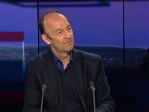 Prof. Duclert yavuze ko Afite impungenge ko abazasimbura Macro bazasenya ibyubatswe mu mubano n'u Rwanda 