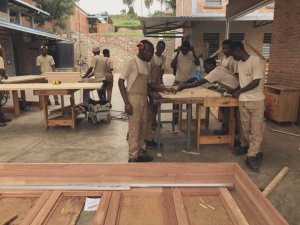 Karongi: Abiga imyuga n'ubumenyingiro bageze kuri 37%