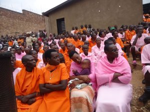 Abana basaga 300 bari kumwe na ba Nyina mu Magororero