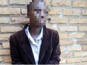 Polisi yafashe umugabo wari ugiye kuvunjisha amadolari y'amiganano