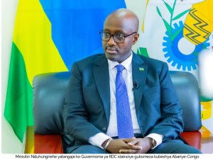 Minisitiri Nduhungirehe yamaganye RDC yabeshye ku mpamvu yajyanye Dr. Biruta i Doha