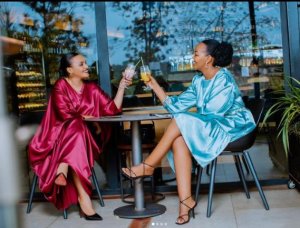 Nyuma y'igihe Bahavu na Pascaline badacana uwaka bongeye kwiyunga bishimisha benshi[AMAFOTO]