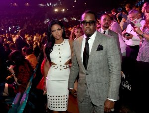 Cassie Ventura yibarutse nyuma y'ibyumweru bibiri agaragaye mu rukiko ashinja Diddy