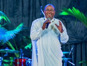 Muyango ntagitaramye mu gitaramo cya Lionel Sentore