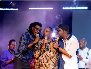 Muyango yatunguranye mu gitaramo Uwangabiye cyaranzwe n'udushya