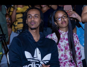 Agatoki ku kandi! Amafoto ya Miss Naomie n'umukunzi we akomeje kuvugisha benshi(Amafoto)