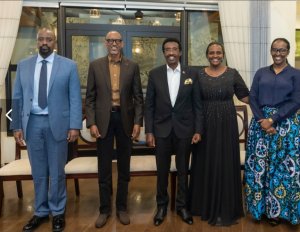 Gen Muhoozi yagaragaje akamuri ku mutima nyuma yo gukorera isabukuru kwa Perezida Kagame