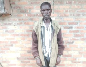 Karongi: Umaze myaka 31 yihishahisha kubera Jenoside yafatiwe ku biro by'Umurenge