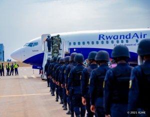 Icyiciro cya kabiri cy'ingabo n'abapolisi 1000 cyoherejwe muri Mozambike