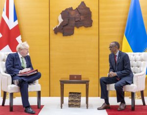 Perezida Kagame yakiriye Minisitiri w'Intebe w'Ubwongereza mu biro bye