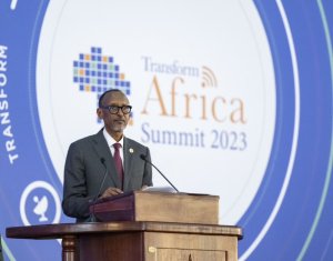 Perezida Kagame yasabye Afurika gukoresha cyane ikoranabuhanga ry'ubwenge bw'ubukorano