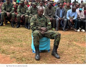 Sgt Minani warashe abaturage batanu yakatiwe anamburwa impeta zose