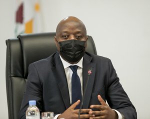 Minisitiri Ngirente yasubije abanyeshuri batewe impungenge n'ifungwa ry'amashuri bafite ibizamini bya Leta 